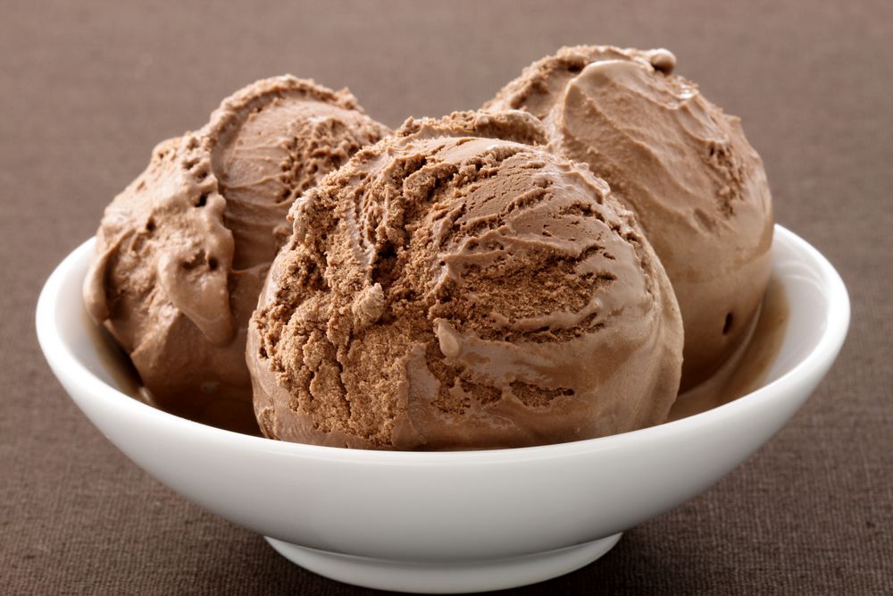 tn_chocolate-ice-cream-in-bowl
