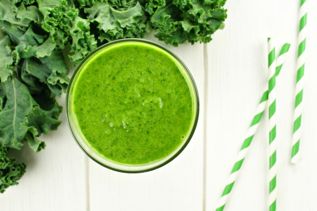 green-smoothie-white-background-email