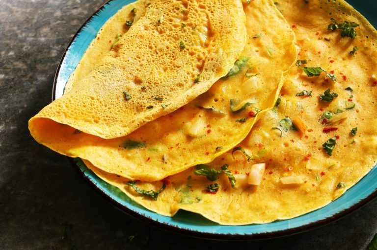 chickpea pancakes with onion (1)