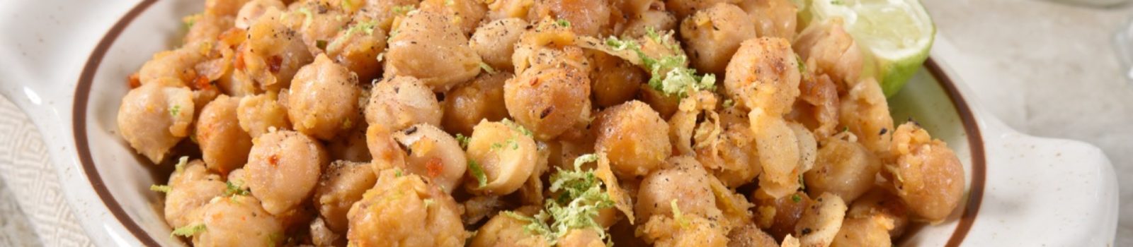 Fried chickpeas with lime (1)