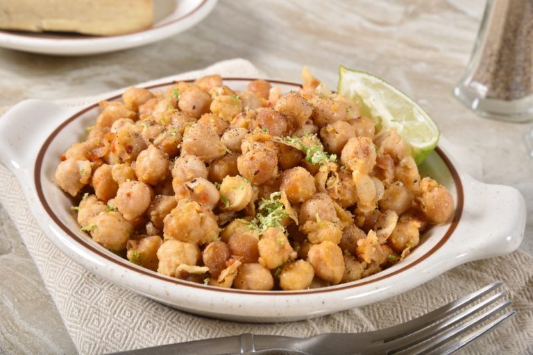 Fried chickpeas with lime (1)