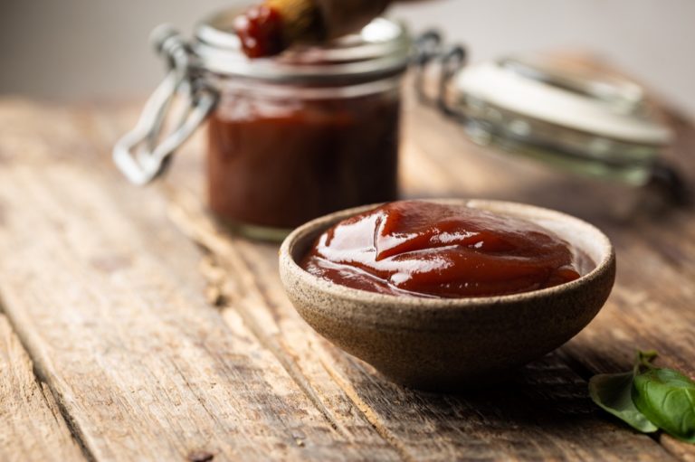 BBQ sauce in bowl (1)