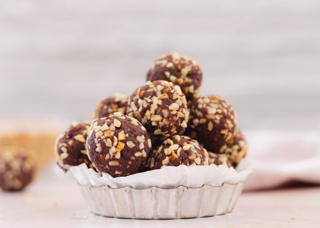 Chocolate Protein Hazelnut Bites